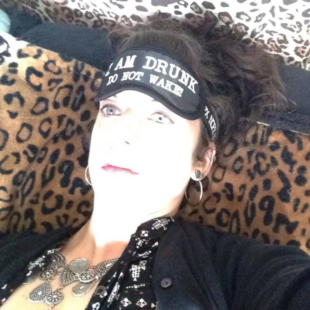 Meet your Posher, Tia