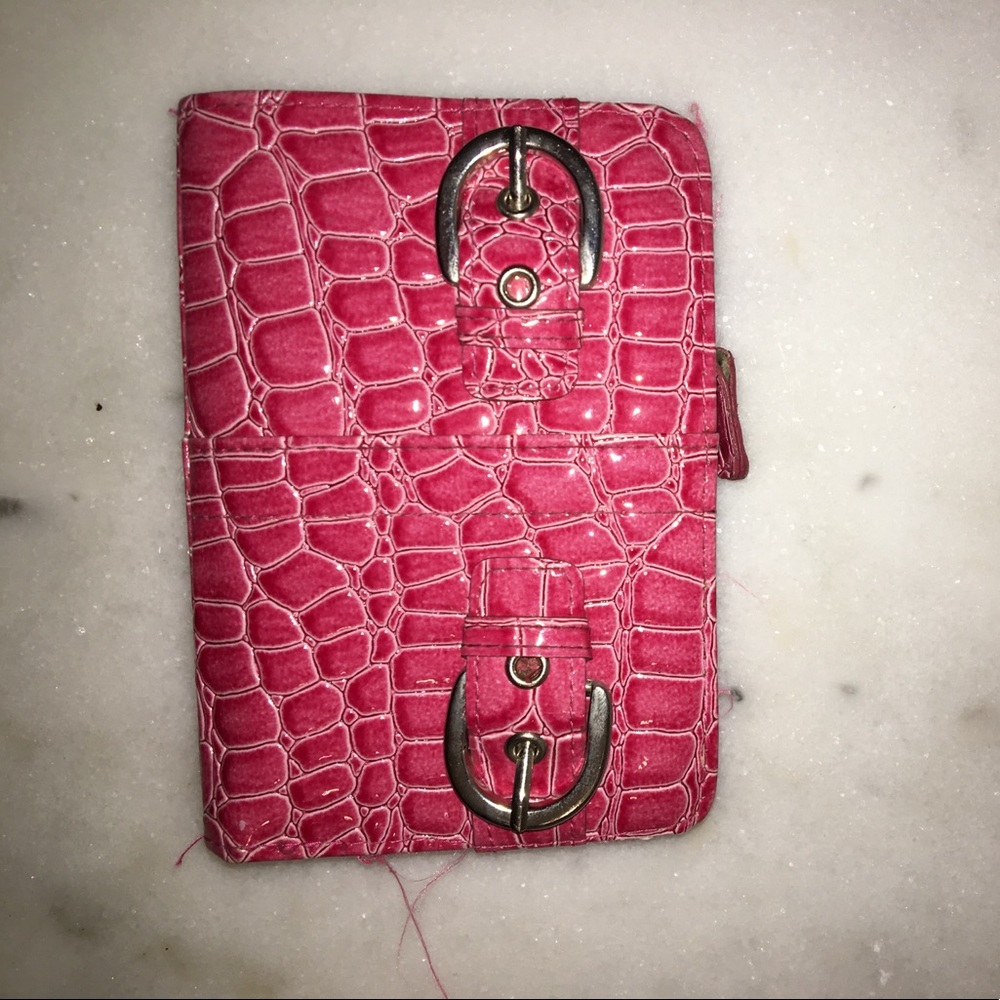 pink wallet