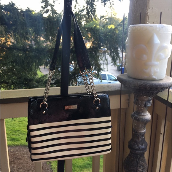 Cutest Kate Spade Handbag - Picture 1 of 5