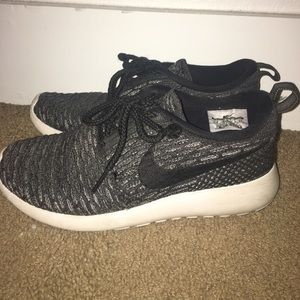 Women's Nike Roshe Flyknit