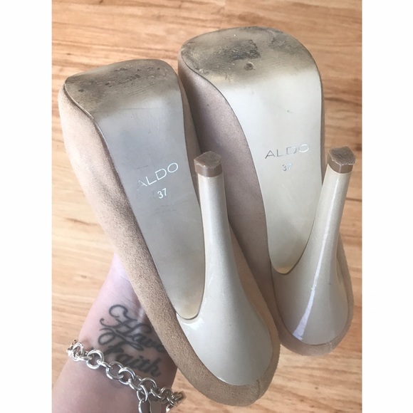 ➼ Aldo Suede Platform Heels - Picture 6 of 6