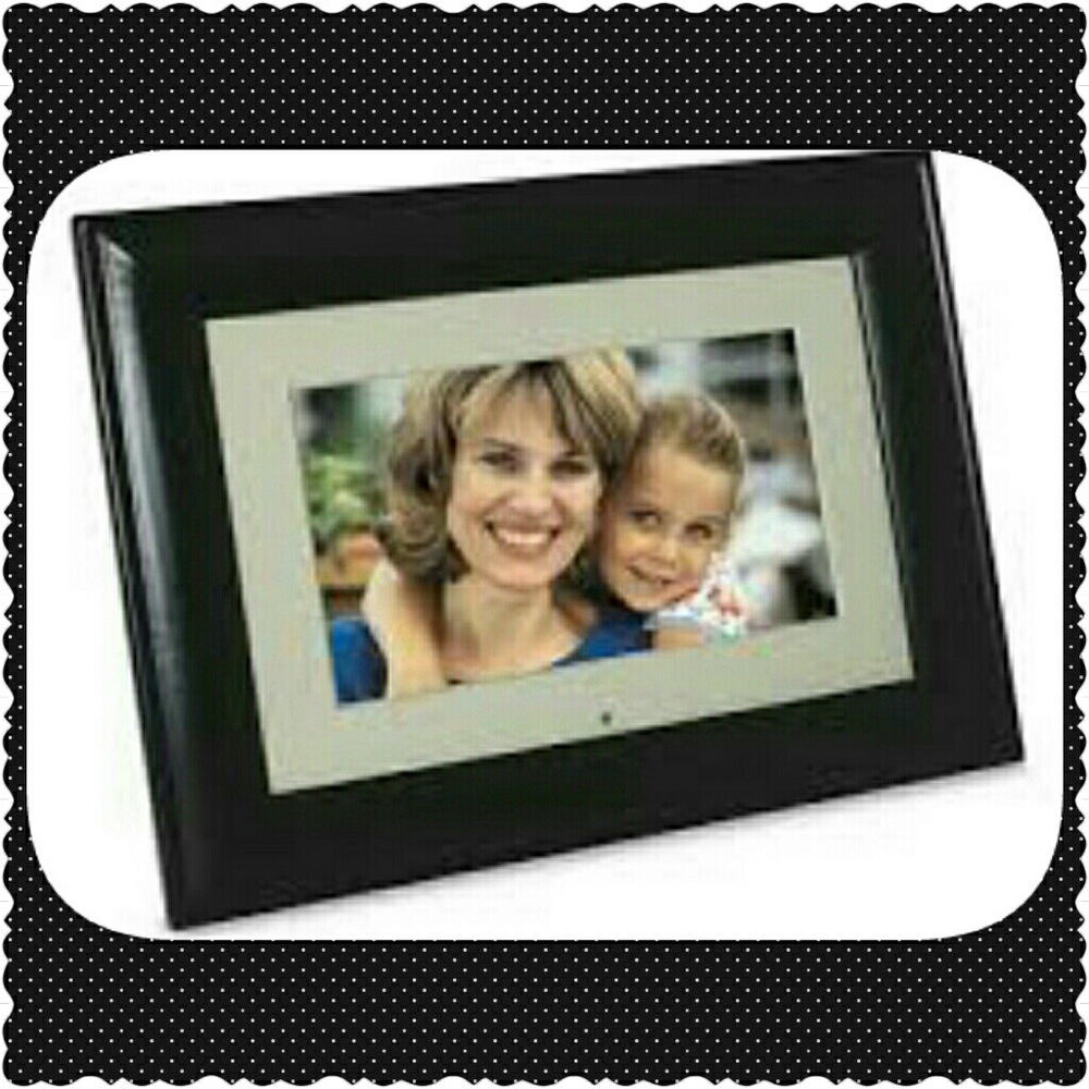 7" Pandigital Photo Frame & Remote