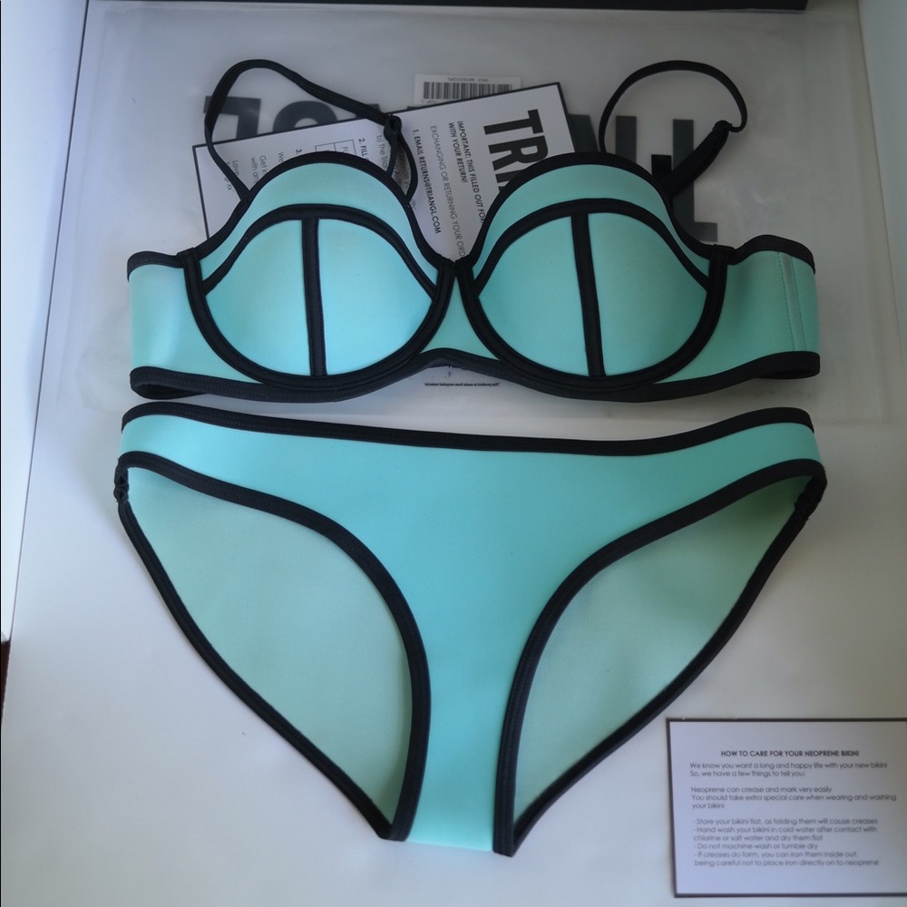 🏝Authentic Triangl Bikini🏝