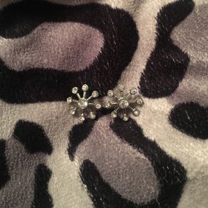 Loft snowflake earrings