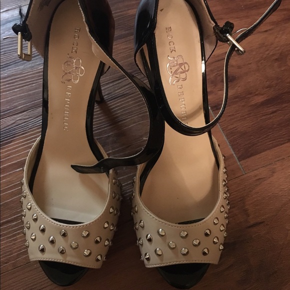 ✨HP✨ Rock & Republic studded platforms - Picture 6 of 7