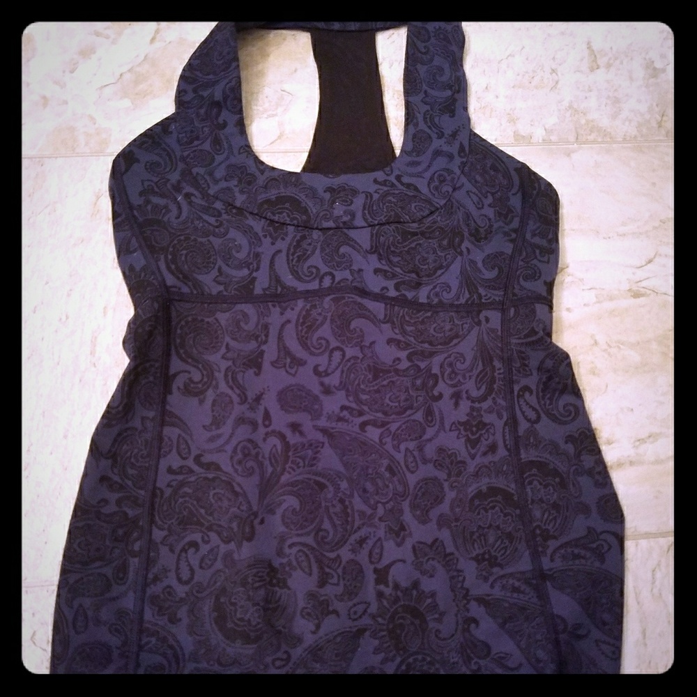 Lululemon tank