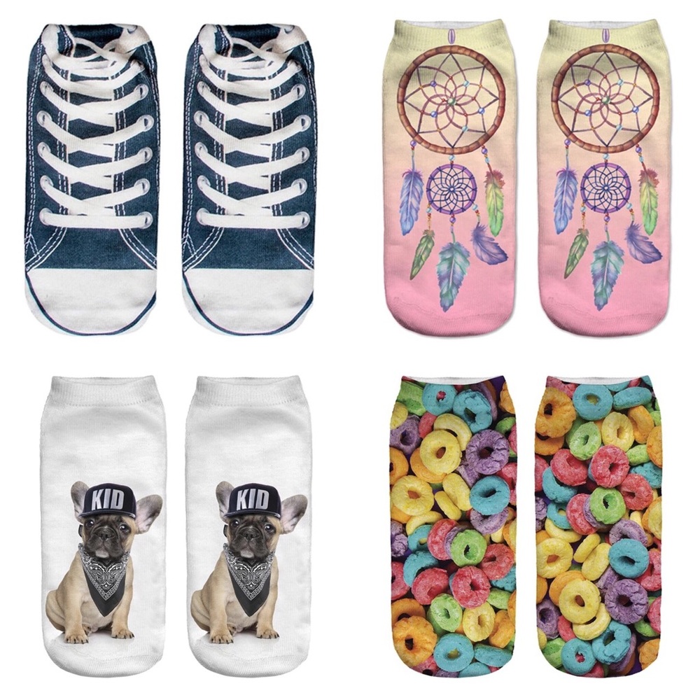 4 pairs of 3D socks