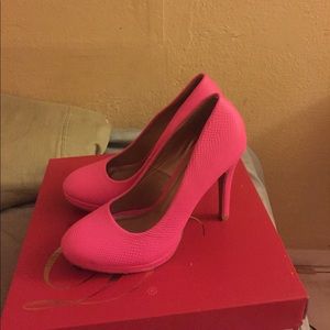 Charlotte Russe Barbie pink heels size 7