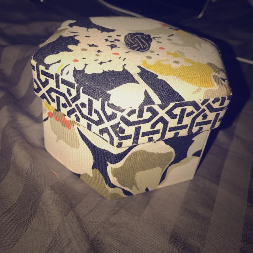 Jewelry travel box
