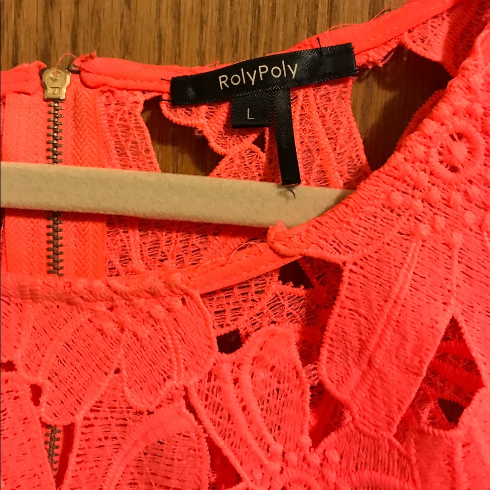 Bright pink top - Picture 2 of 4