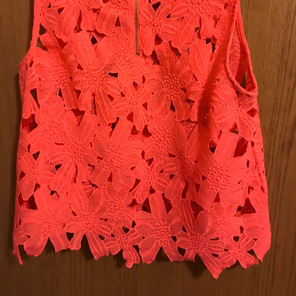 Bright pink top - Picture 4 of 4