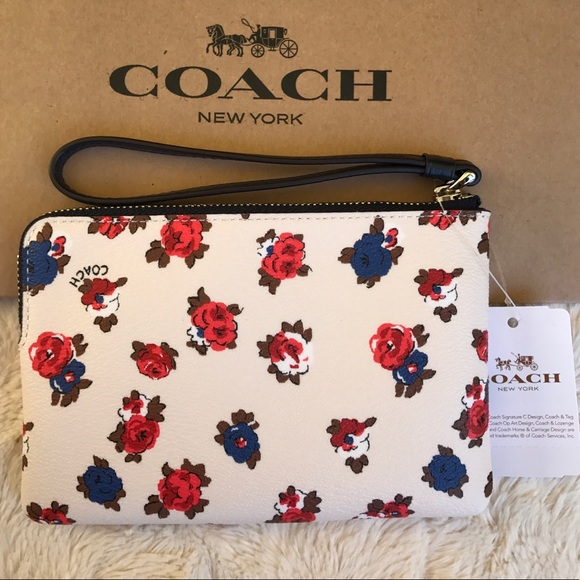 SOLD 💢 Coach Floral Wristlet - Picture 3 of 4
