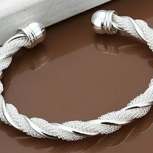 Bracelet -NWT