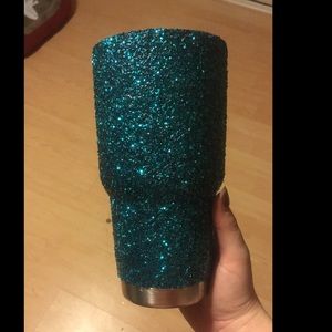 Glitter yeti cups!