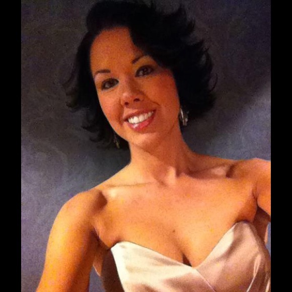 Meet your Posher, Carolyn - Picture 2 of 2