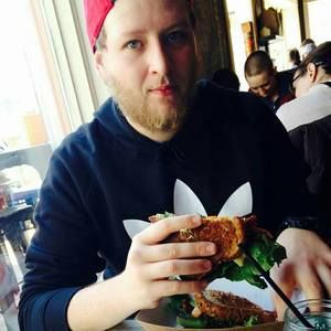 Meet your Posher, Evan