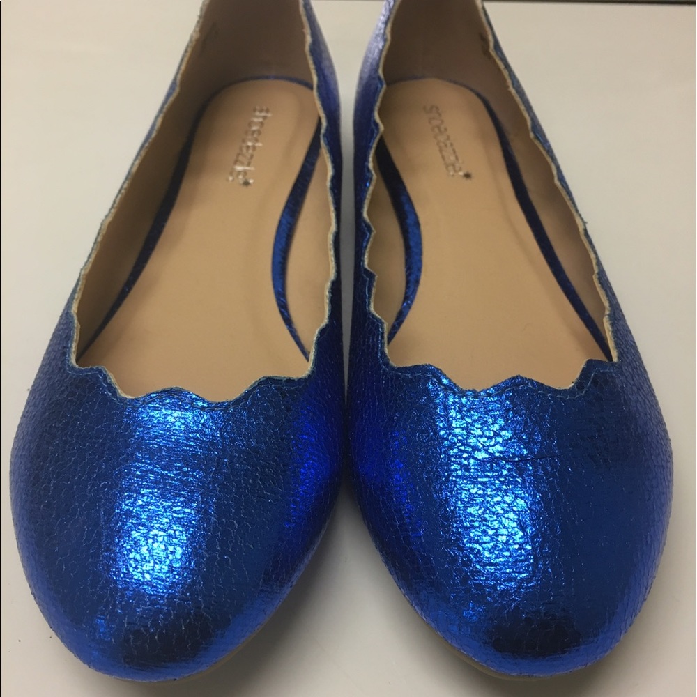 Metallic Blue Flats!