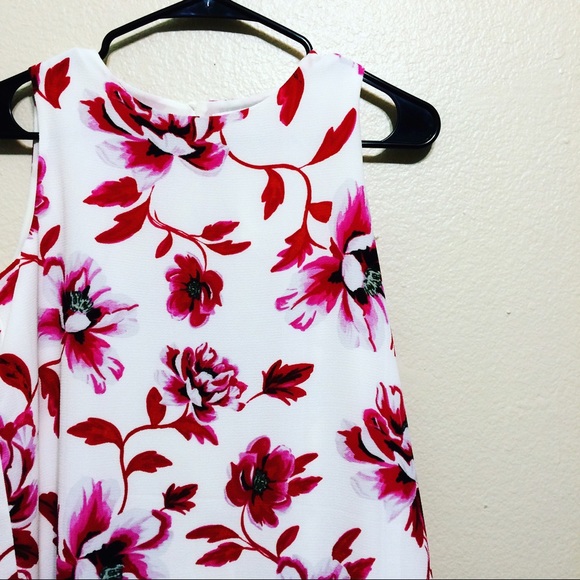 boutique Tops - Floral Blouse NWOT