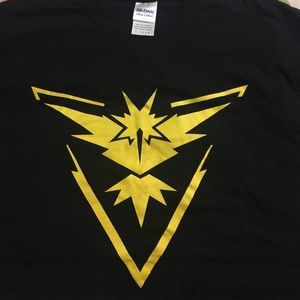 NEW Team Instinct Pokemon Go T-Shirt