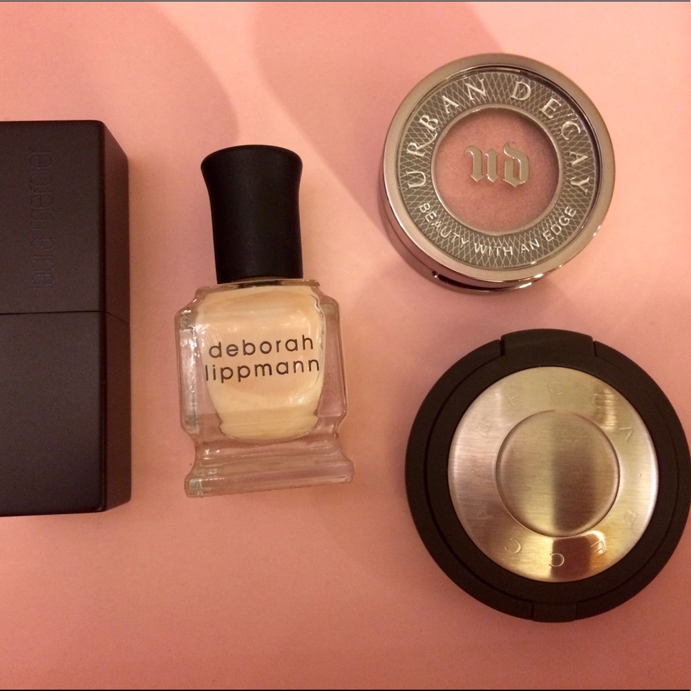 NEW- great summer makeup bundle- total of 4 pieces