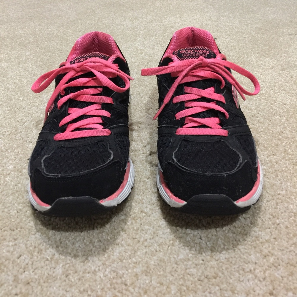 Sketchers Sneakers