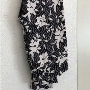 LuLaRoe Floral print OS leggings