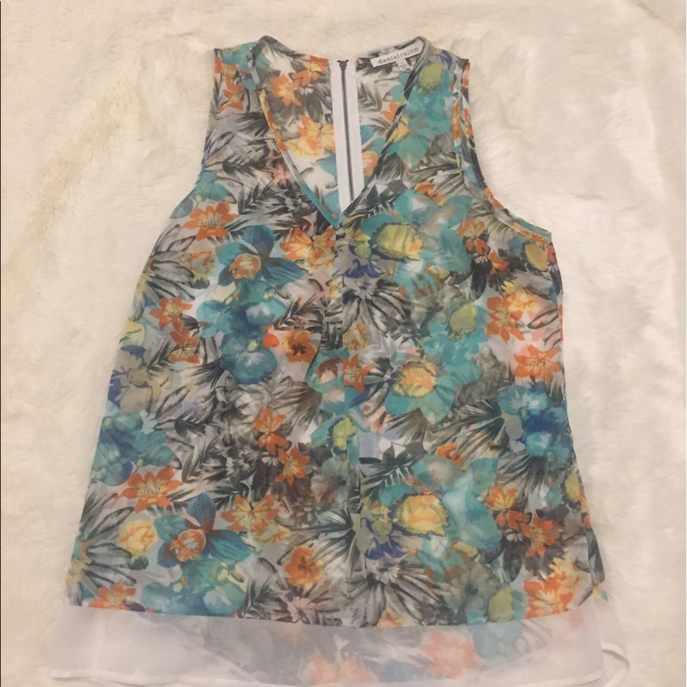 Daniel Rainn sheer tropical top perfect for summer