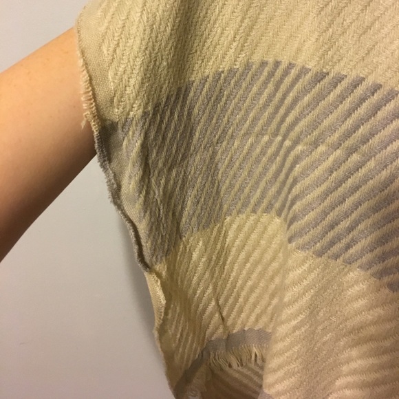 TRS Beige Wrap/Scarf - Picture 3 of 3