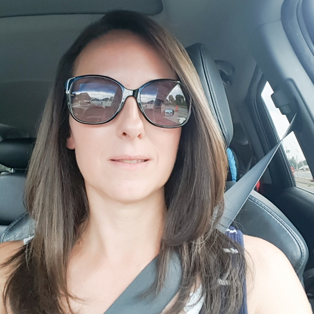 Meet your Posher, Riana