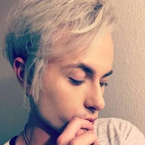 Meet your Posher, Robbie