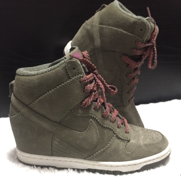 Nike Shoes - Nike Dunks Sky Hi