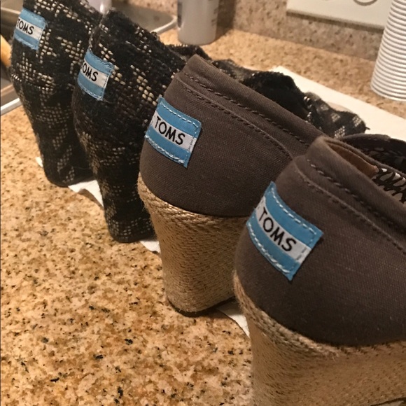 toms denim wedges