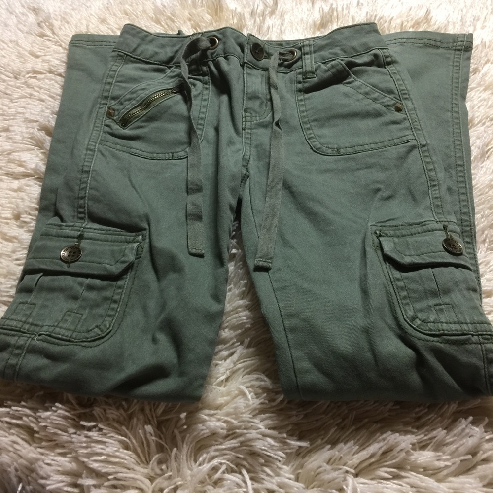 NWOT justice army pants. Size 10S