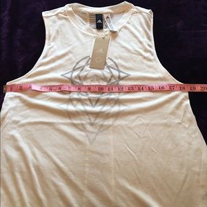NWT Adidas Yoga shirt inspired by Wanderlust