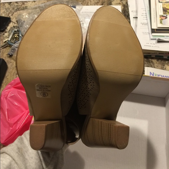 Shoes - Picture 2 of 3