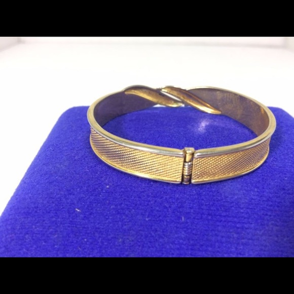 VTG Monet Bangle Gold Clamp Hinge Bracelet - Picture 6 of 7