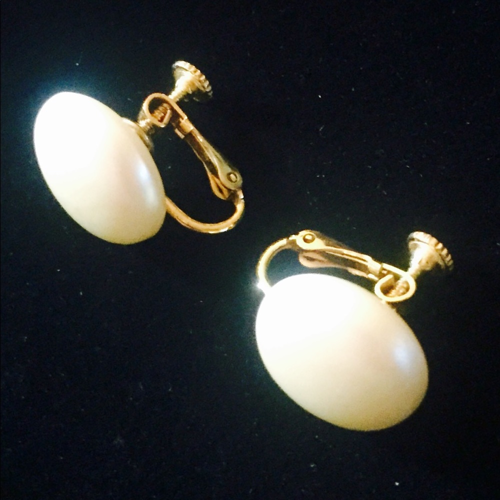 Clip Screw On Pearl & Gold Tone Earrings