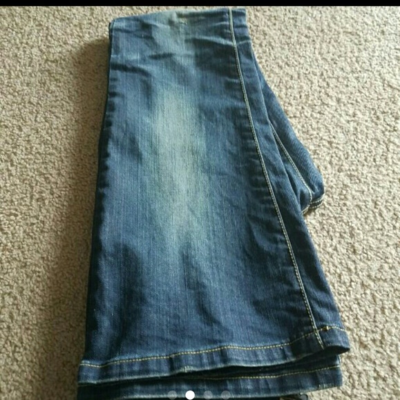 Maurices 1/2 Jeans  long - Picture 2 of 4