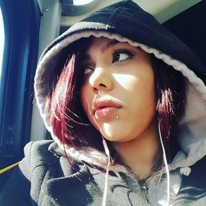 Meet your Posher, Crystal