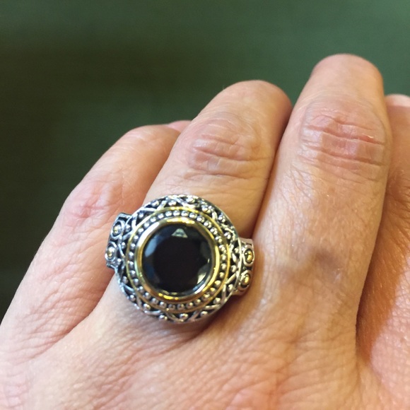 Stunning Black Onyx Lead Free Ring Size 7 - Picture 4 of 5