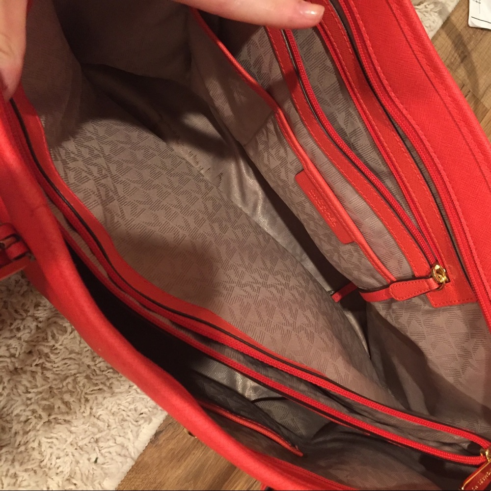 MK BAG. New edition in 2016. Purchased new. - Picture 2 of 4
