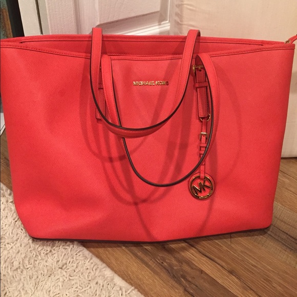 MK BAG. New edition in 2016. Purchased new. - Picture 4 of 4