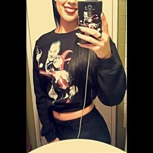 Meet your Posher, Karla