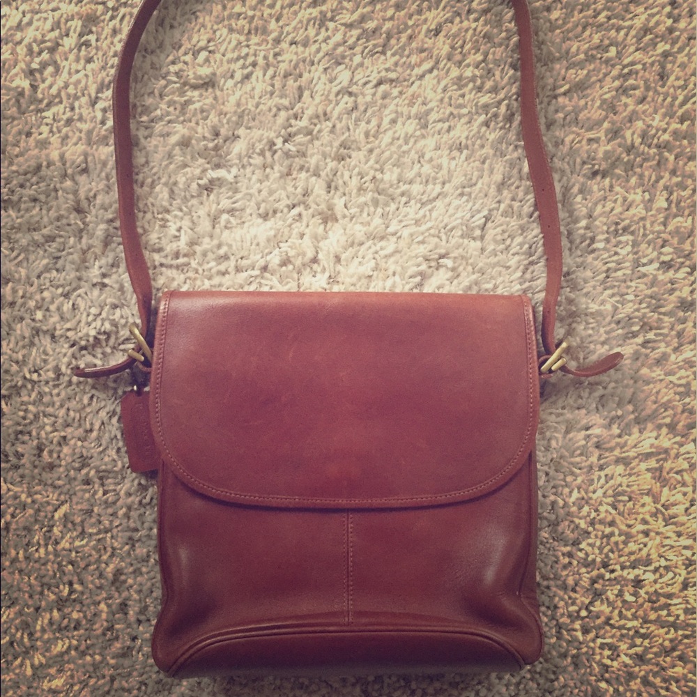 Vintage Leather Crossbody bag.