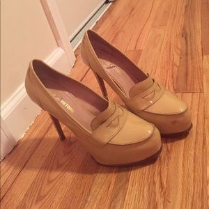 Patent leather platform nude work pumps