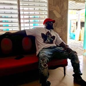 Meet your Posher, Ray