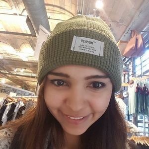 Meet your Posher, Zahra