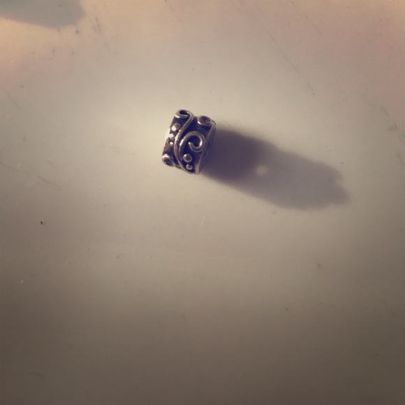 Pandora clip - Picture 1 of 3