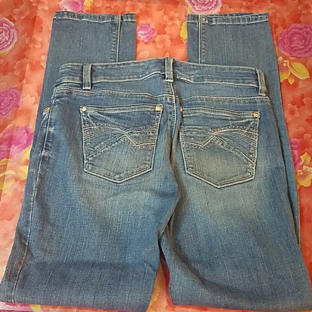 ♀White House Black Market Jeans♀ - Picture 3 of 4