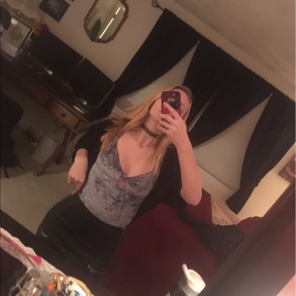 Meet your Posher, Emily - Picture 2 of 2